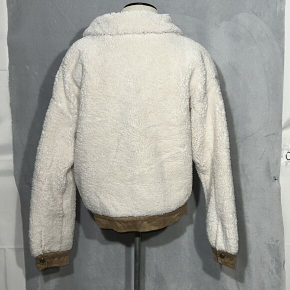 Lyn Burches Creme Colored Sherpa and Suede Trim Jacket Cozy Warm Snaps Casual - Picture 2 of 11